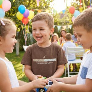 Camiseta 100% algodão peruano infantil marrom com estampa 3D